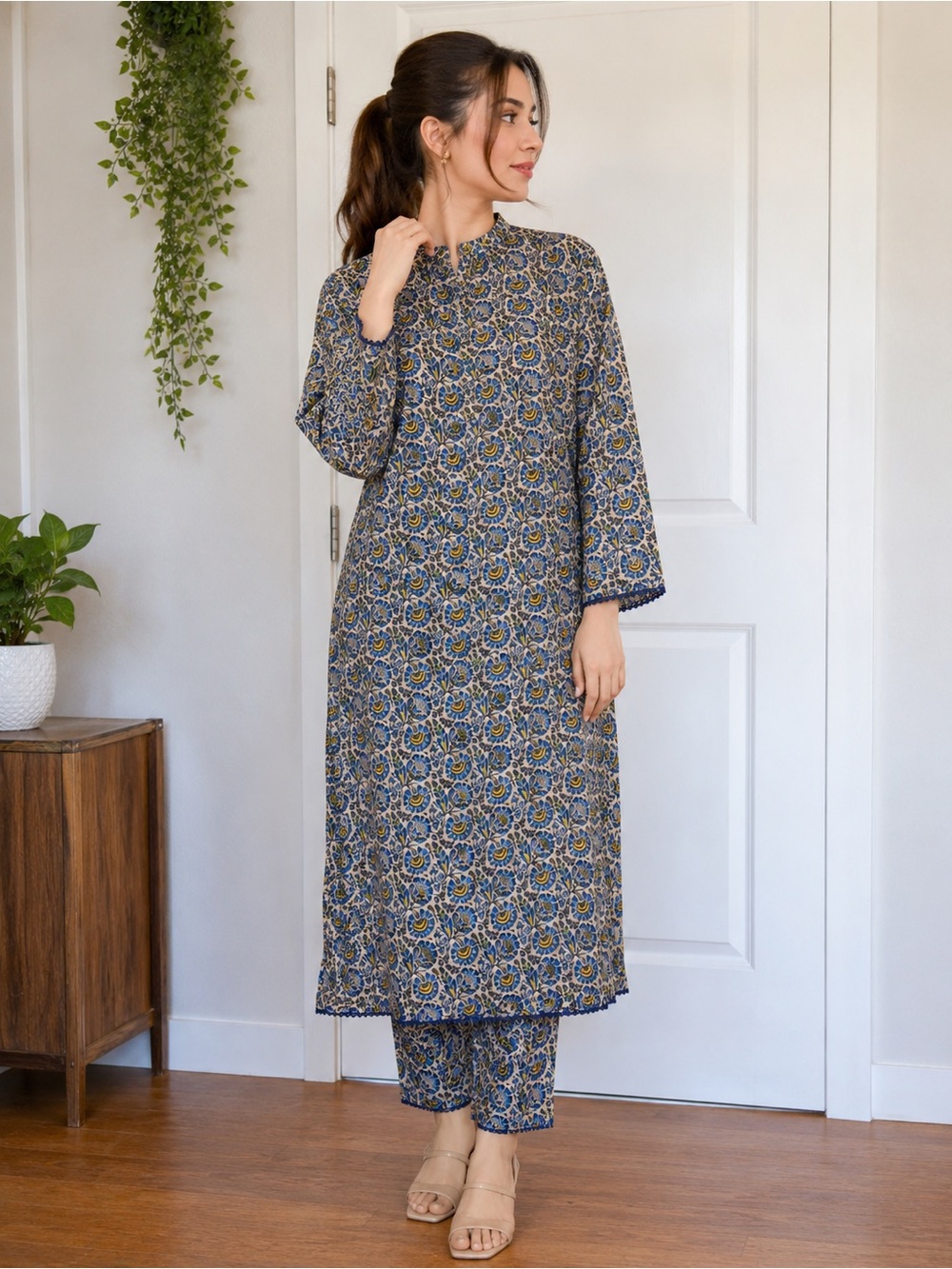 Blue Floral Women Kurta Bottoms Set - Elegant Printed Kurta & Pants